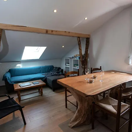 D'hotes Nos Racines 住宿加早餐酒店 3*