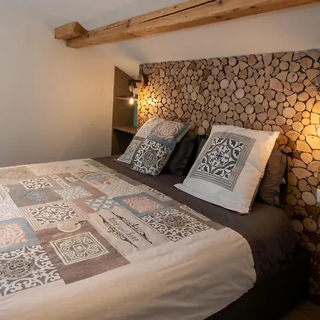 D'hotes - Nos Racines Bed and Breakfast
