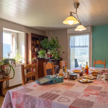 D'hotes - Nos Racines Bed and Breakfast 3*