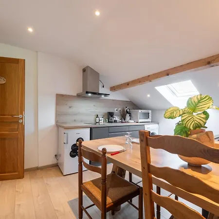 D'hotes - Nos Racines Bed and Breakfast 3*