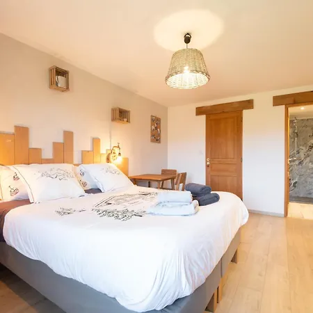 D'hotes - Nos Racines Bed and Breakfast 3*